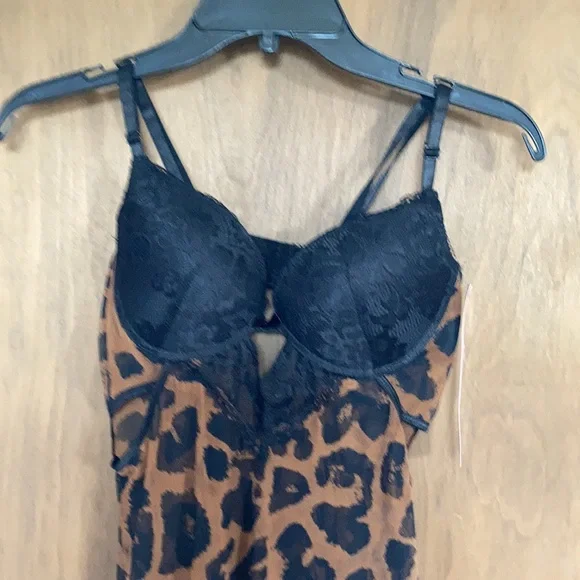 Relist 12/7 padded bust sheer animal print w lace detail & cut outs size M - Picture 5 of 17